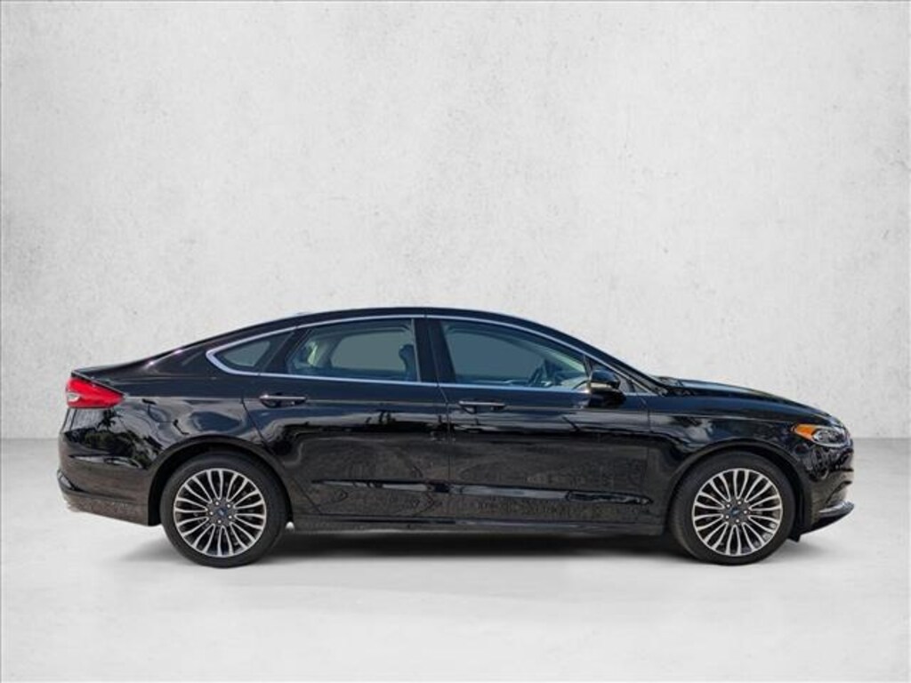 Used 2018 Ford Fusion SE Sedan