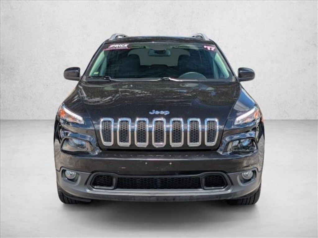 Used 2017 Jeep Cherokee Latitude SUV