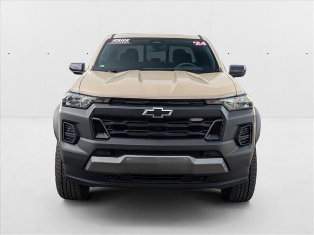 2024 Chevrolet Colorado Trail Boss photo 2