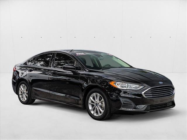 2020 Ford Fusion SE photo 3