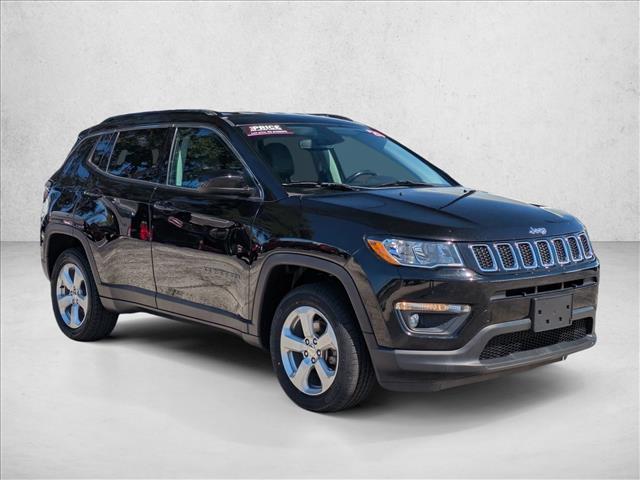 2020 Jeep Compass Latitude photo 2