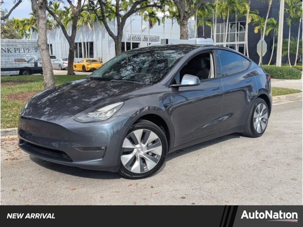 Used 2021 Tesla Model Y Standard Range SUV