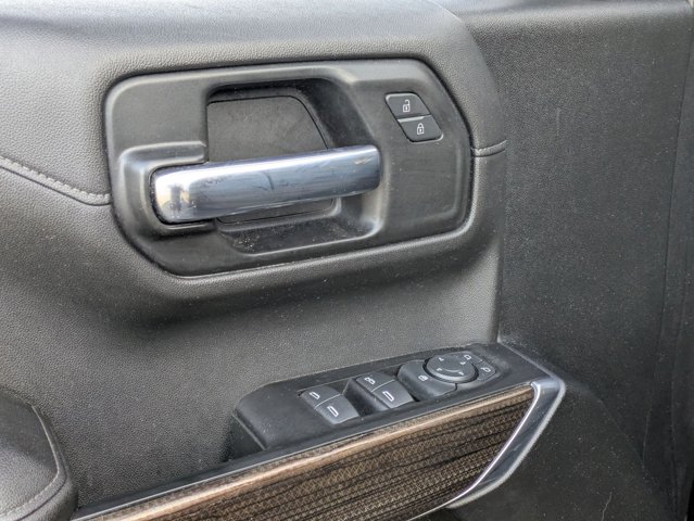 2021 Chevrolet Silverado 1500 LT photo 3