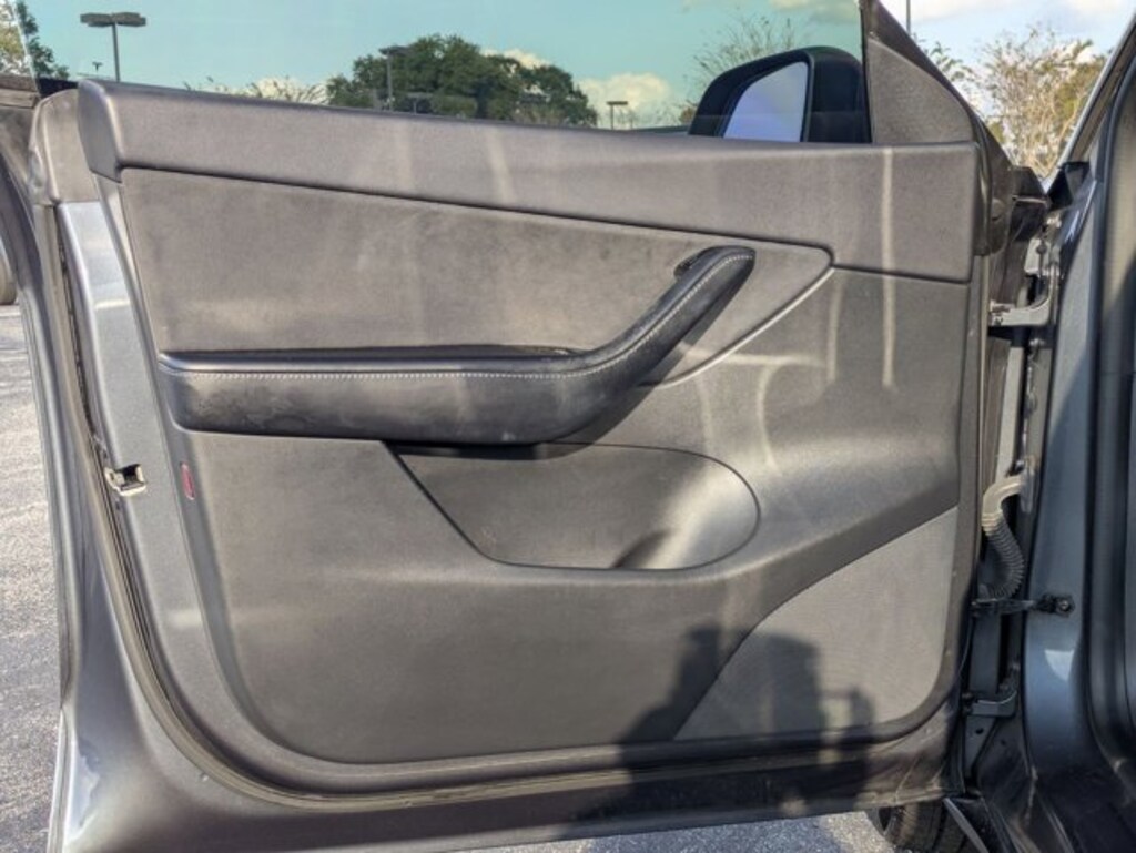 Used 2021 Tesla Model Y Standard Range SUV