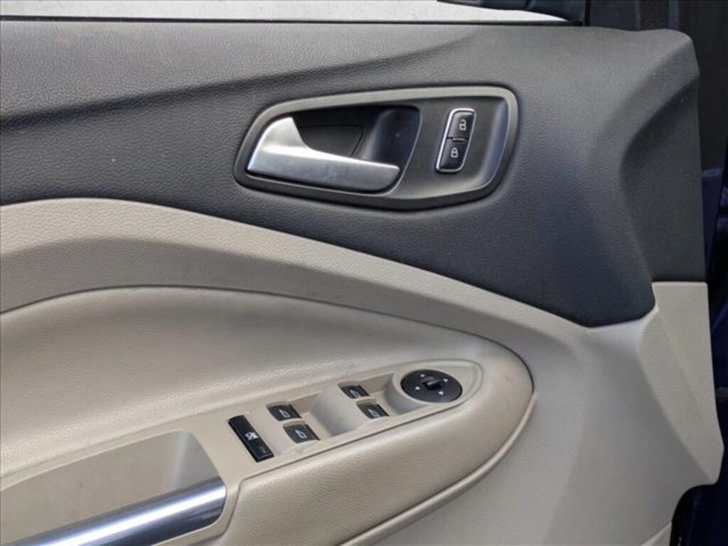 Used 2016 Ford Escape SE SUV