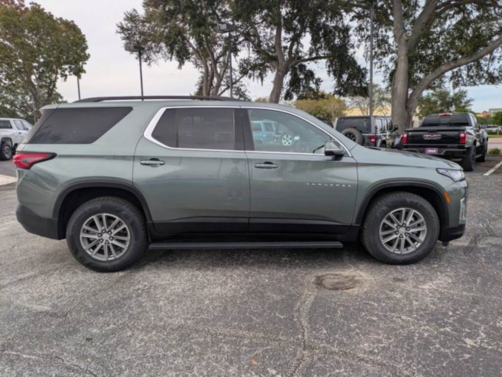 Used 2023 Chevrolet Traverse LT Cloth SUV