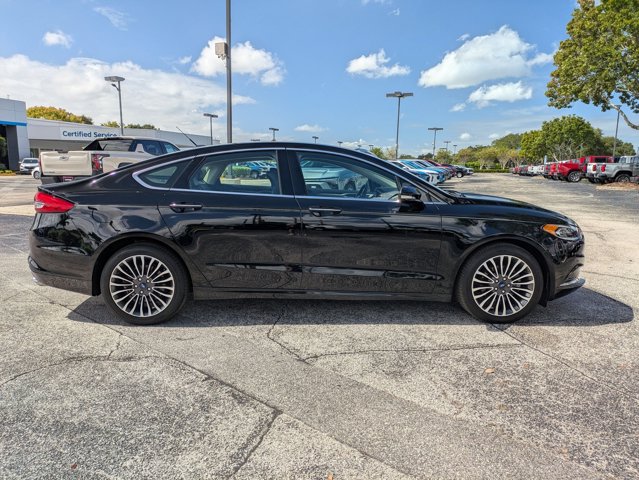 2018 Ford Fusion SE photo 2