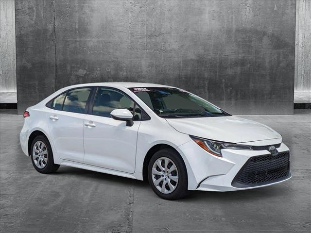 2020 Toyota Corolla LE photo 3