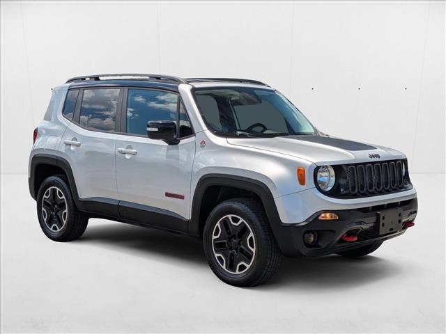 2016 Jeep Renegade Trailhawk photo 3