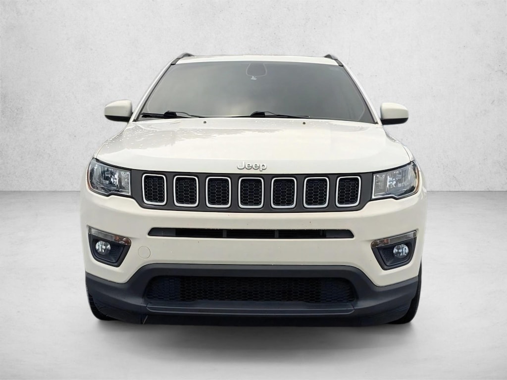 Used 2019 Jeep Compass Latitude w/Sun/Wheel Pkg SUV