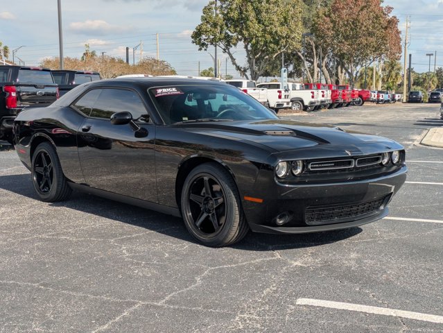 2018 Dodge Challenger SXT photo 3