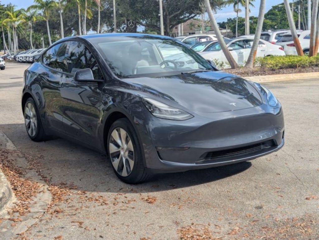 Used 2021 Tesla Model Y Standard Range SUV