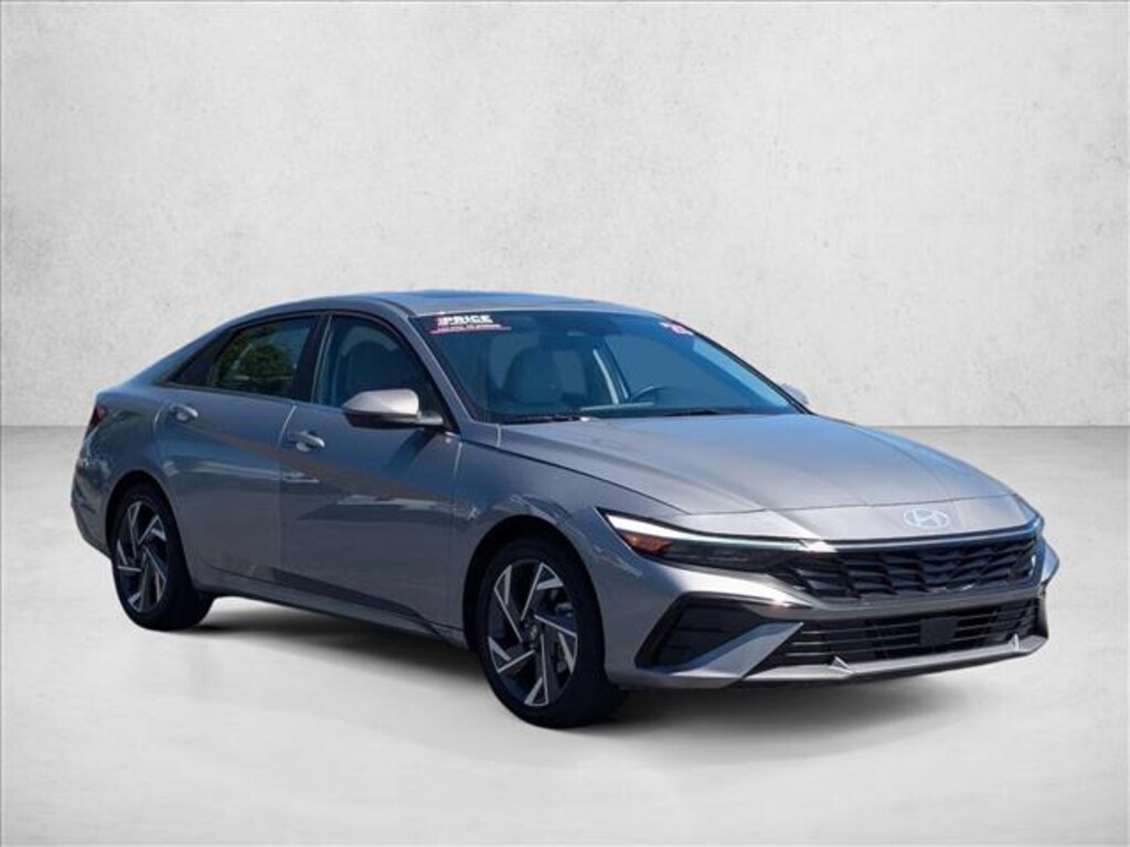 Used 2025 Hyundai Elantra Limited Sedan