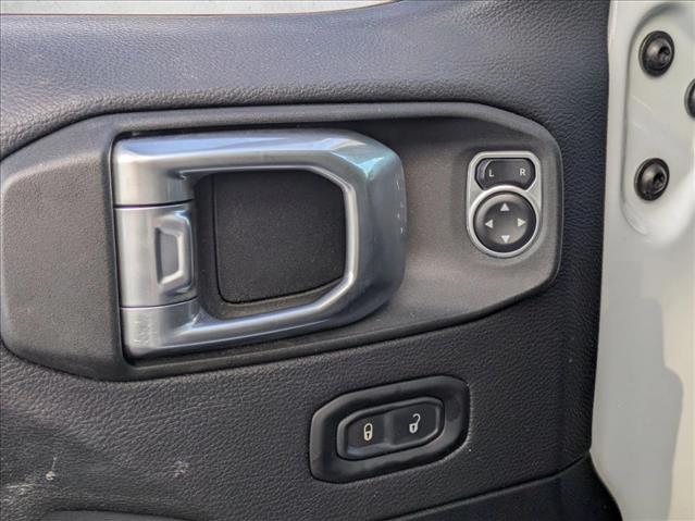 2021 Jeep Wrangler Unlimited Sahara High Altitude photo 3