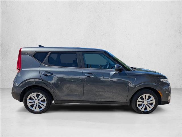 2021 Kia Soul LX photo 4
