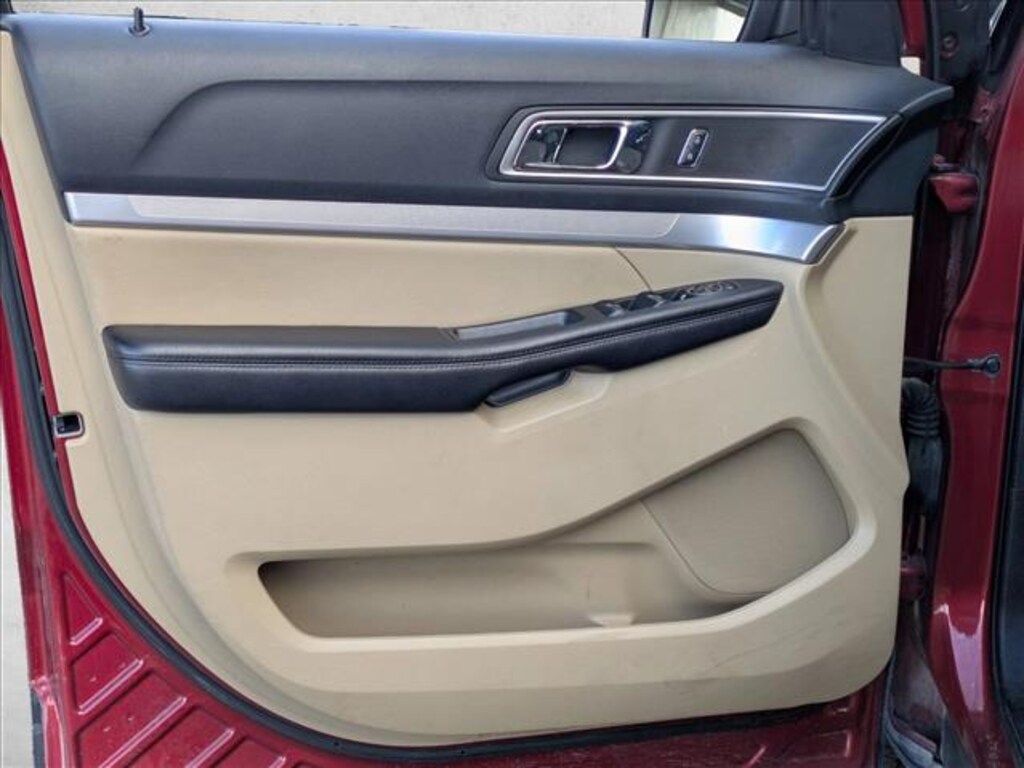 Used 2017 Ford Explorer XLT SUV