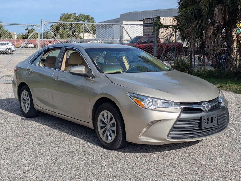 Used 2017 Toyota Camry LE Sedan