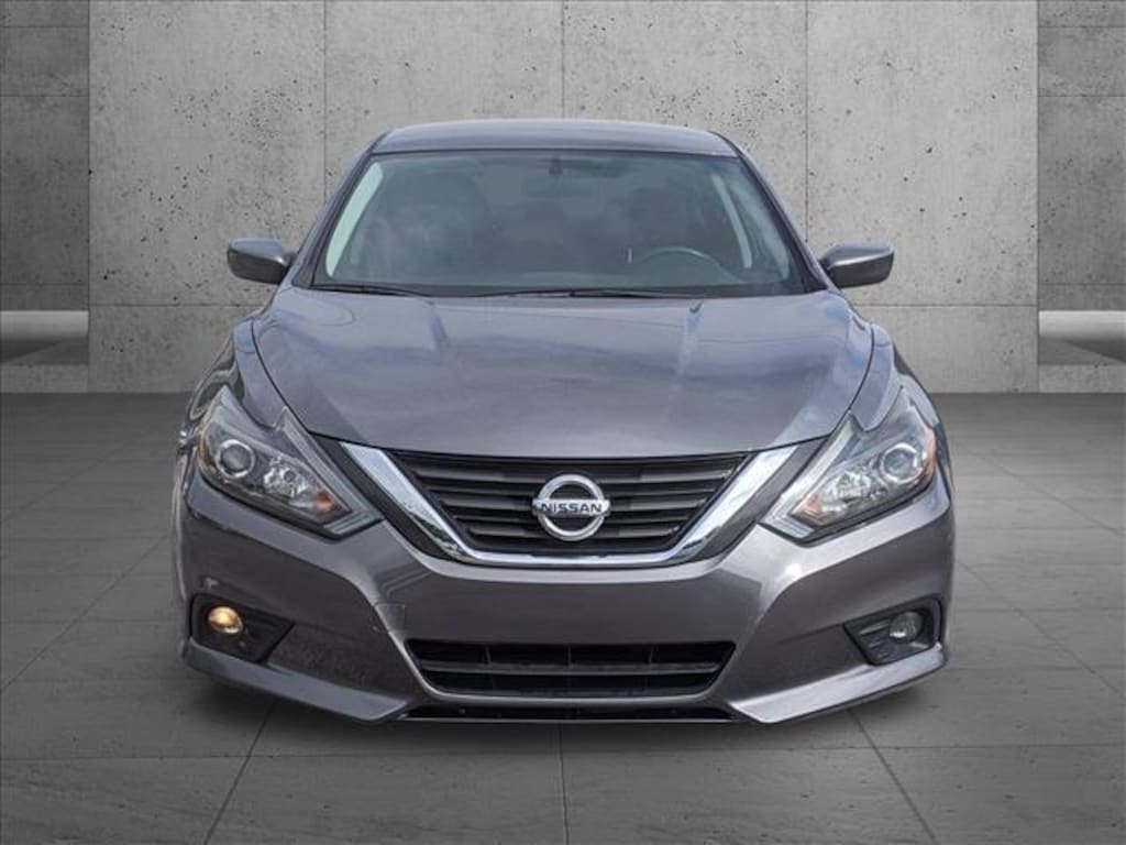 Used 2016 Nissan Altima 2.5 SR Sedan