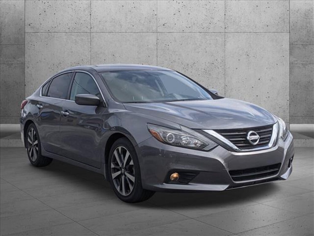 Used 2016 Nissan Altima 2.5 SR Sedan