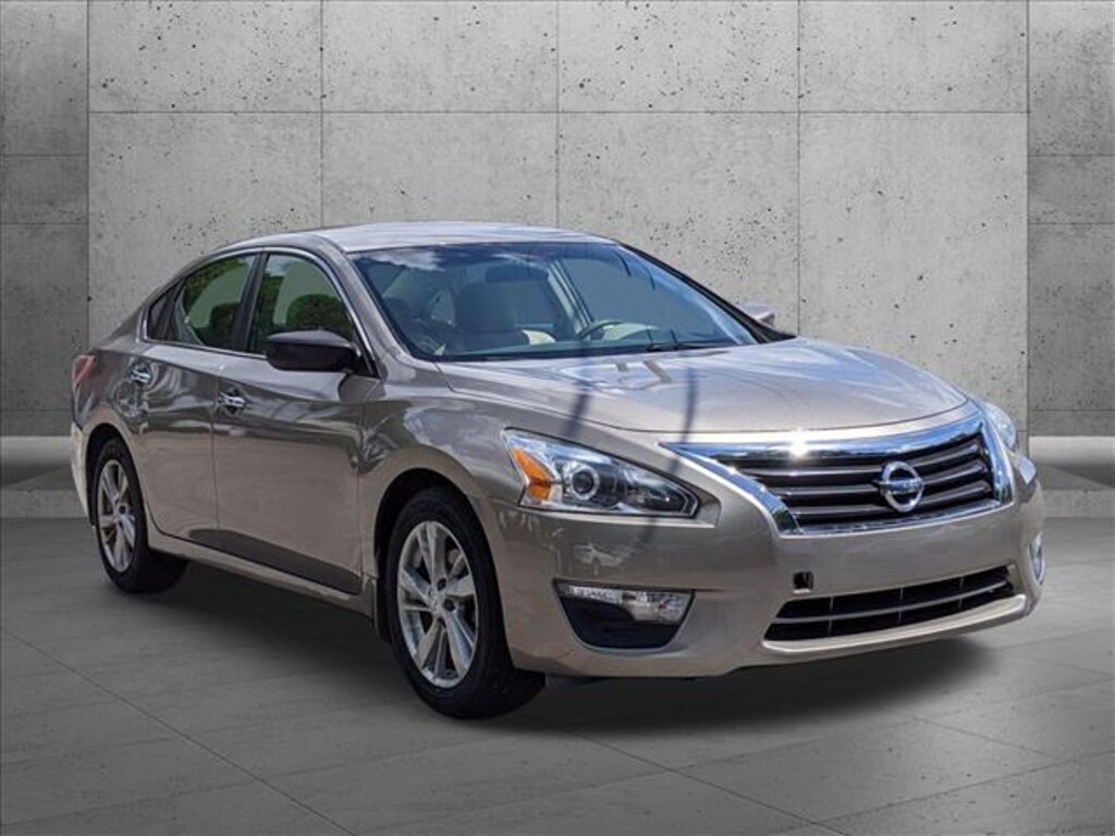 Used 2013 Nissan Altima 2.5 SV Sedan
