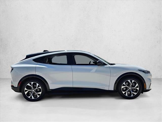 2021 Ford Mustang Mach-E Premium photo 4