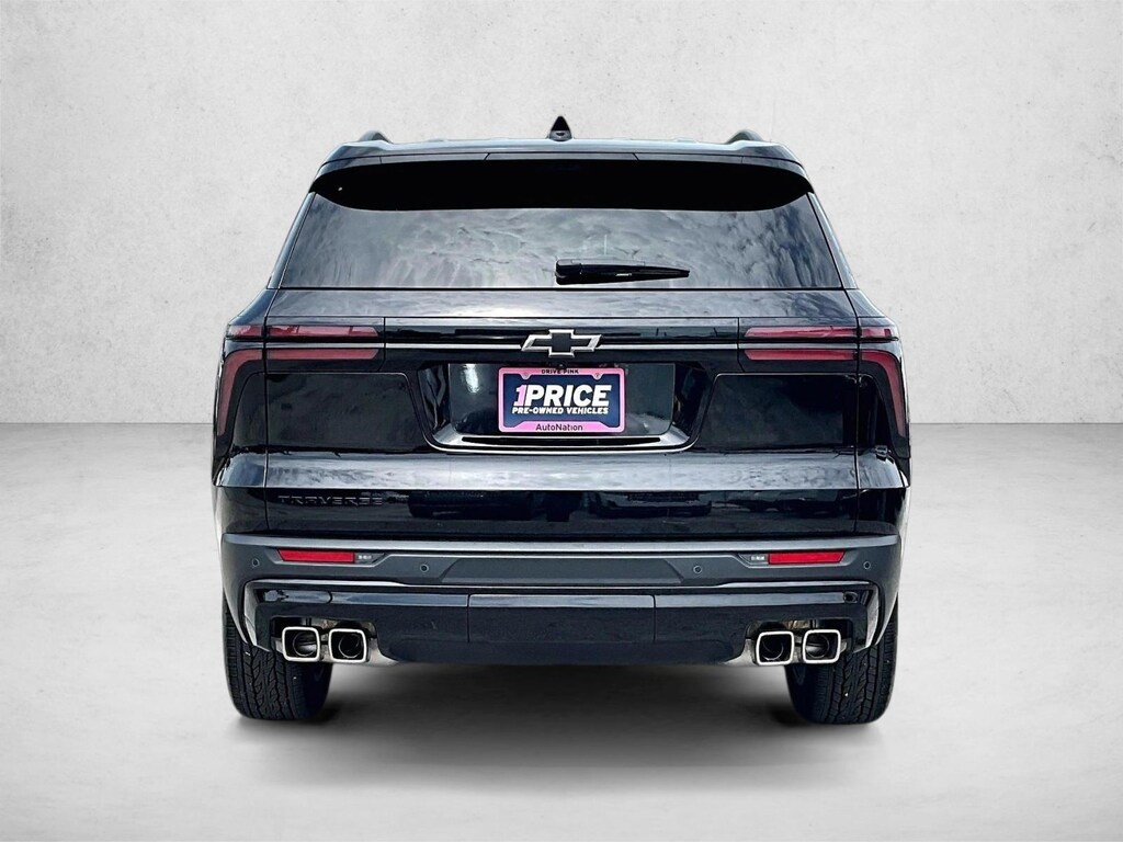 Used 2026 Chevrolet Traverse FWD LT SUV