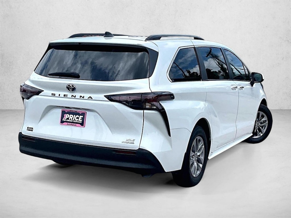 Used 2024 Toyota Sienna XLE Van Passenger Van