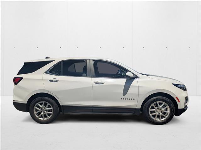 2022 Chevrolet Equinox LT photo 3