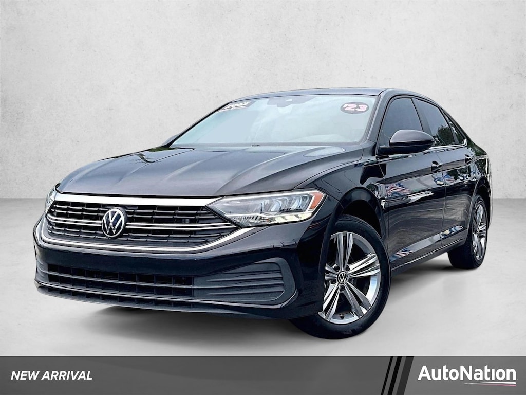 Used 2023 Volkswagen Jetta SE Sedan