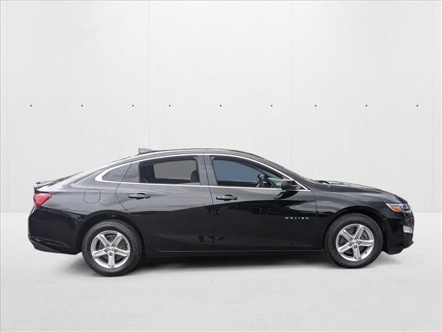 2024 Chevrolet Malibu LS photo 4