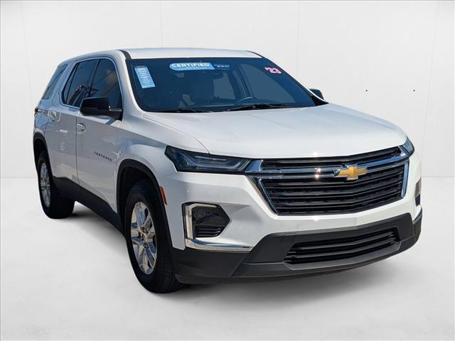 2023 Chevrolet Traverse LS photo 2