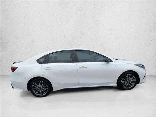 2022 Kia Forte GT-Line photo 4