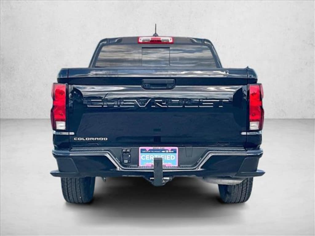 Used 2024 Chevrolet Colorado 2WD Work Truck Truck Crew Cab