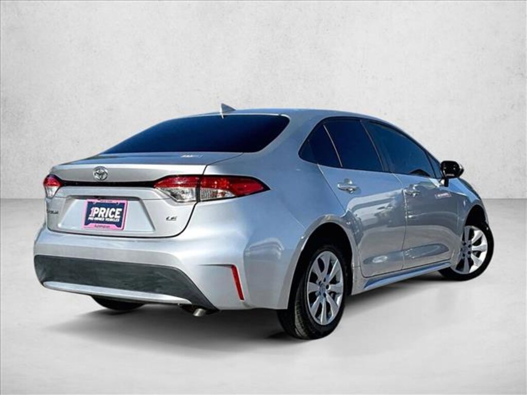 Used 2022 Toyota Corolla LE Sedan