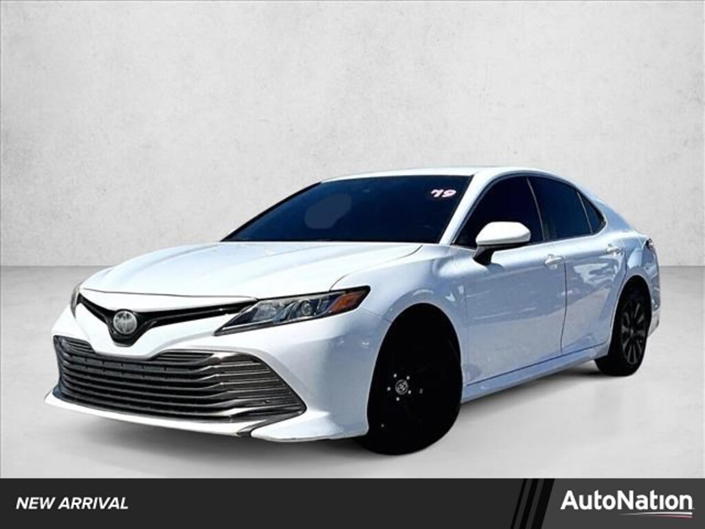 Used 2019 Toyota Camry LE Sedan