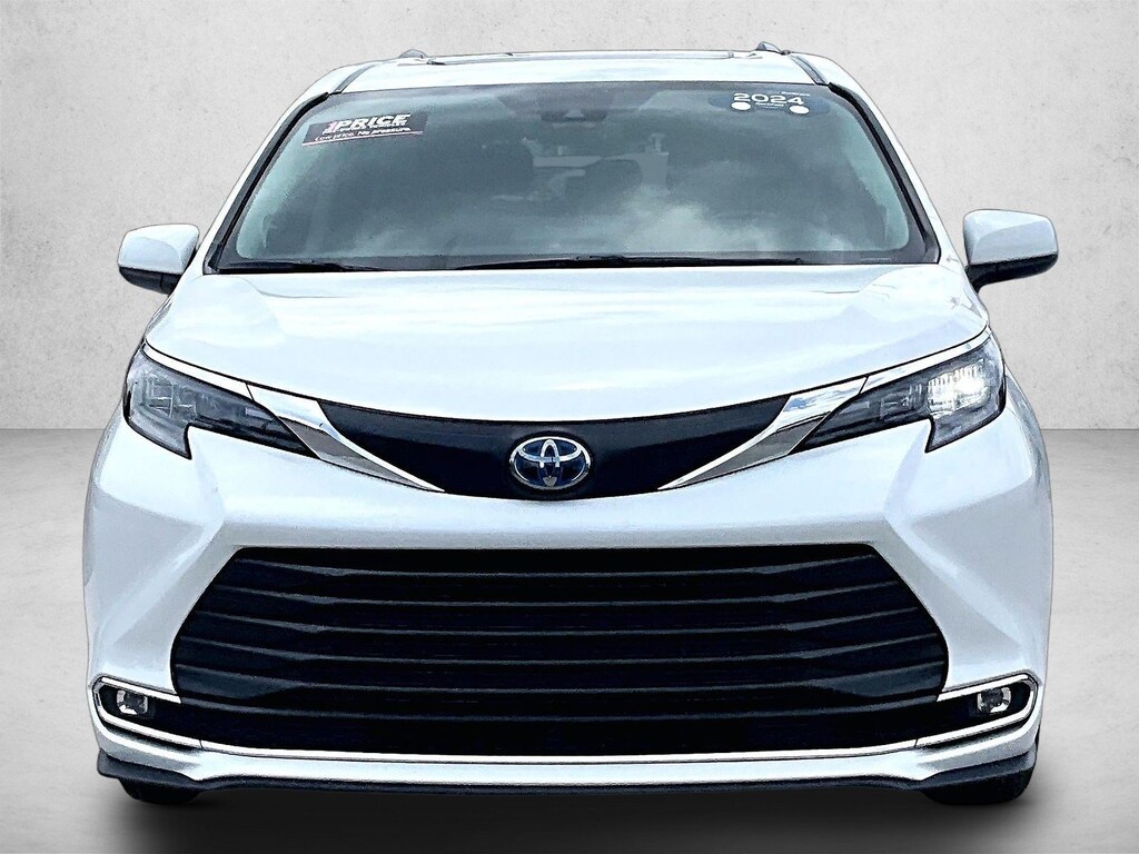 Used 2024 Toyota Sienna XLE Van Passenger Van