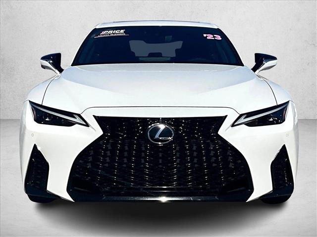 2023 Lexus IS 350 F SPORT photo 3