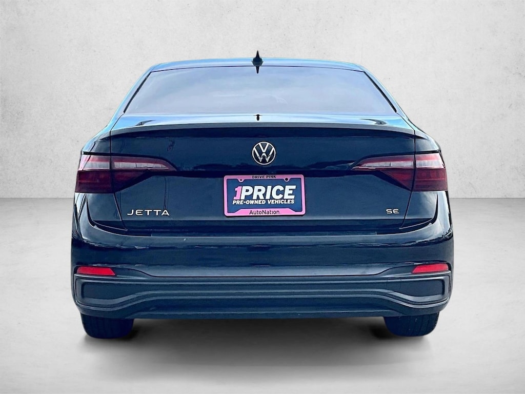 Used 2023 Volkswagen Jetta SE Sedan