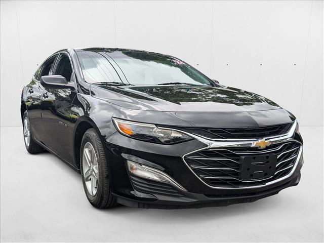 2024 Chevrolet Malibu LS photo 3