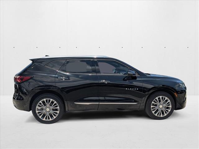 2019 Chevrolet Blazer Premier photo 2