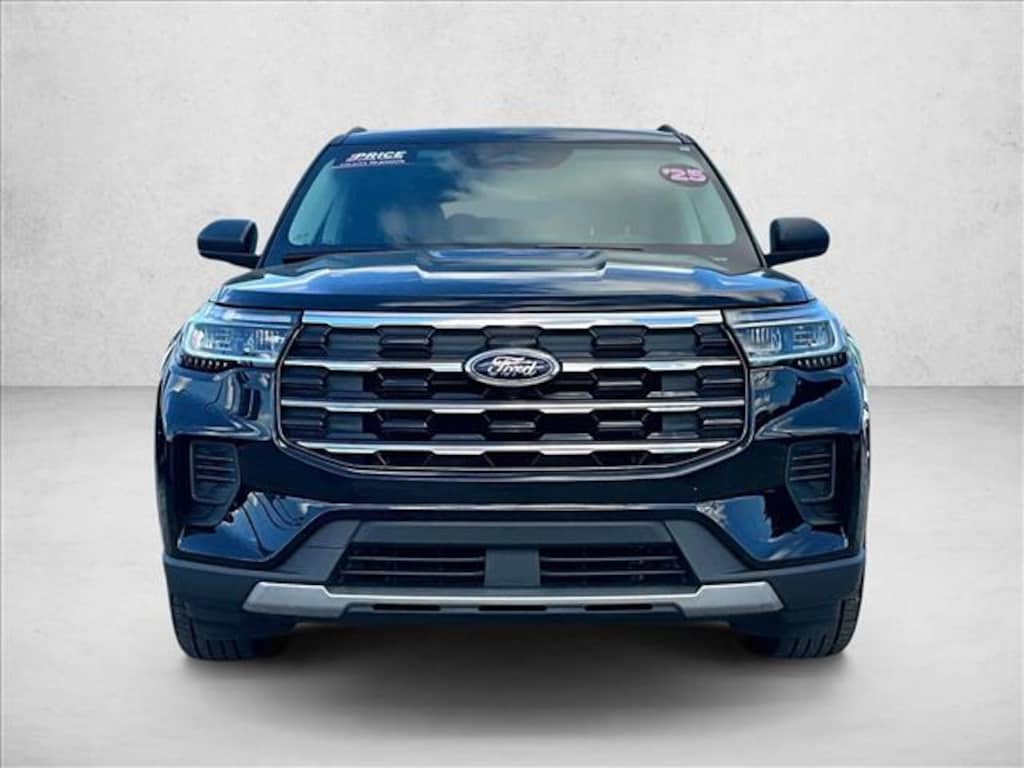 Used 2025 Ford Explorer Active SUV