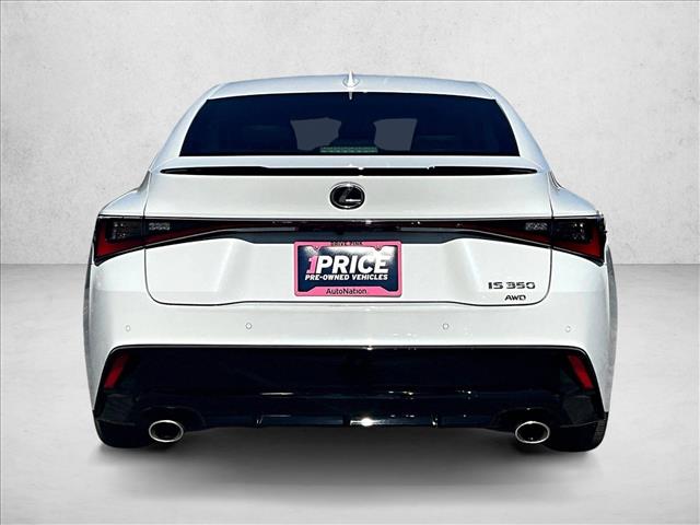 2023 Lexus IS 350 F SPORT photo 4