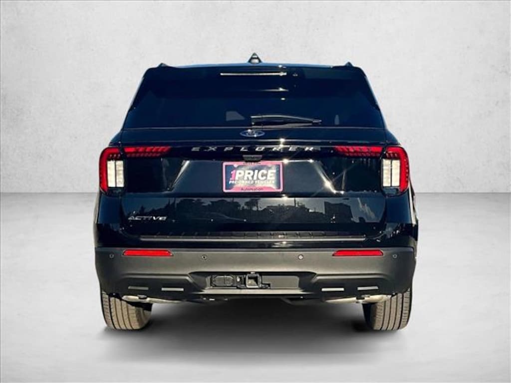 Used 2025 Ford Explorer Active SUV