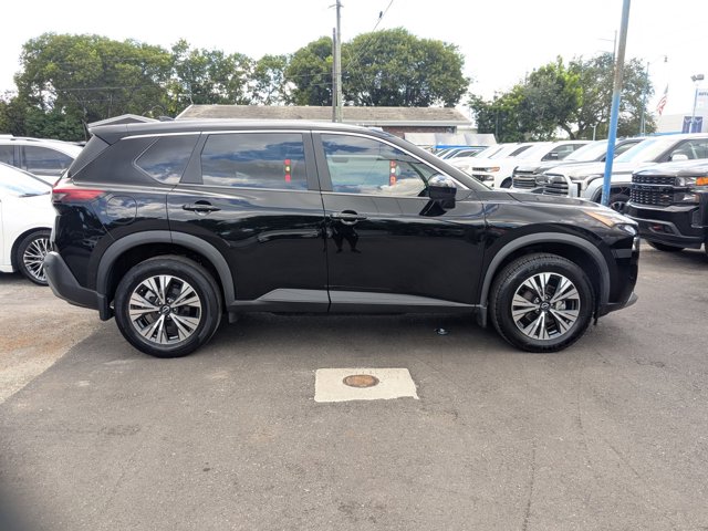 2023 Nissan Rogue SV photo 4