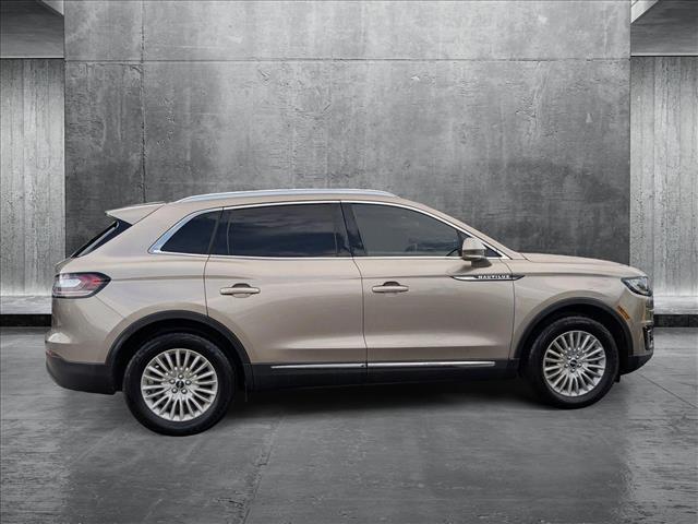 2019 Lincoln Nautilus Standard photo 4