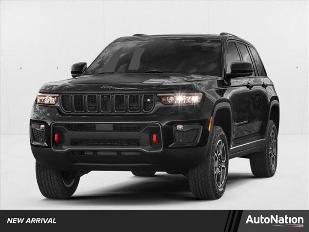 Used 2023 Jeep Grand Cherokee Altitude SUV