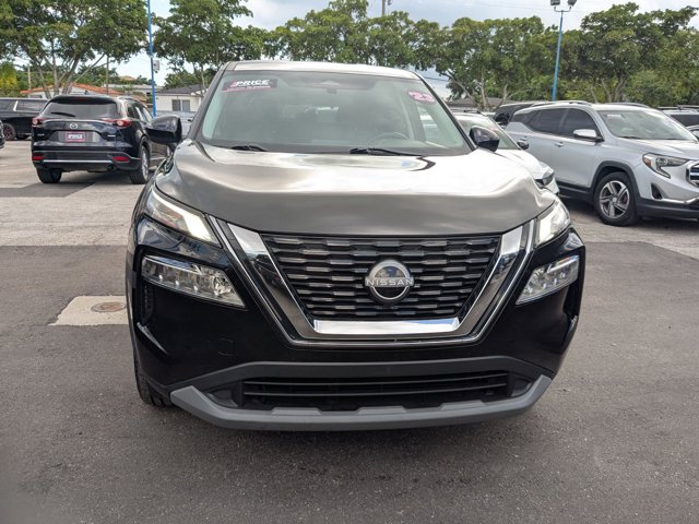 2023 Nissan Rogue SV photo 2