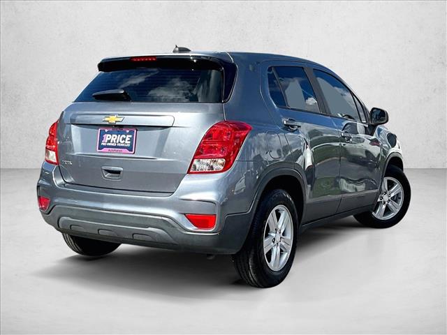 2020 Chevrolet Trax LS photo 2