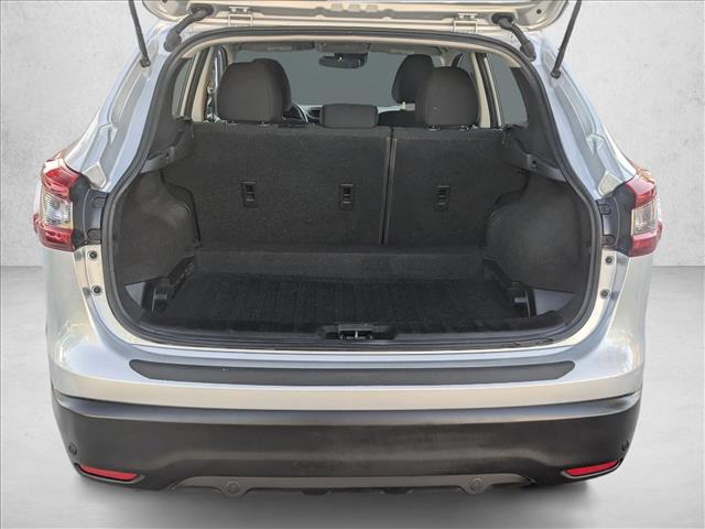 2020 Nissan Rogue Sport S photo 3