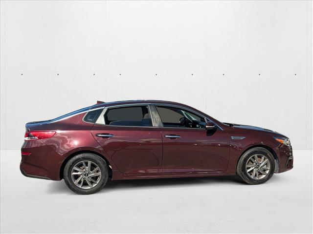 2020 Kia Optima LX photo 4